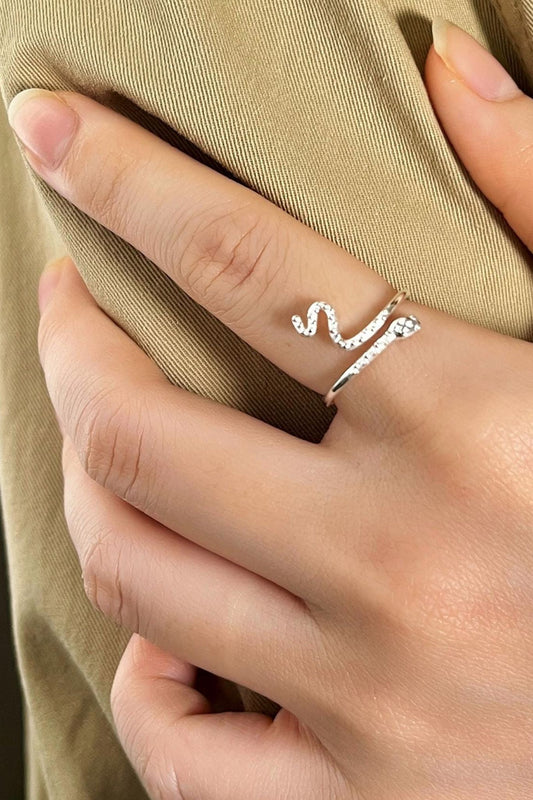 sterling-silver-snake-ring-model