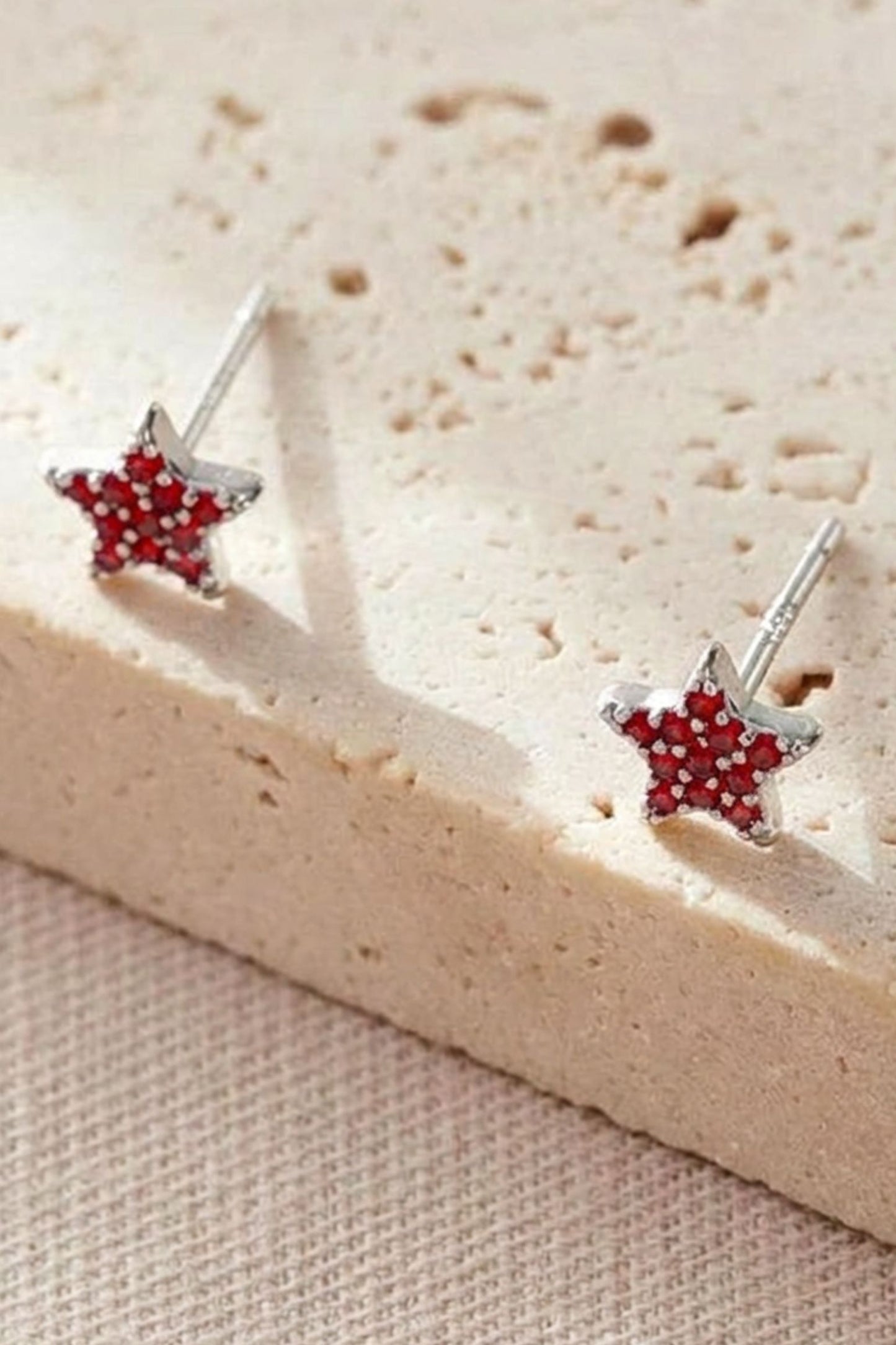 sterling-silver-sparkly-star-studs-in-silver-red