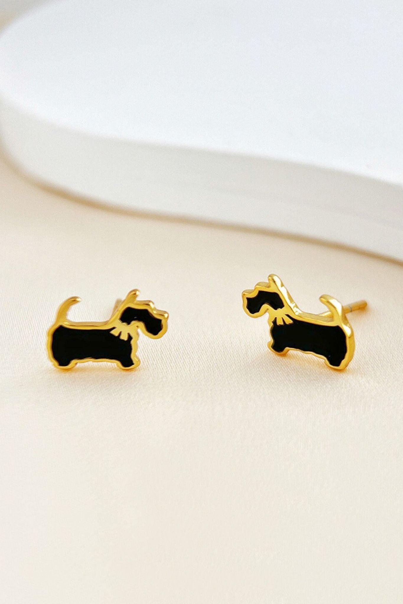 sterling-silver-black-scottish-terrier-studs-in-gold