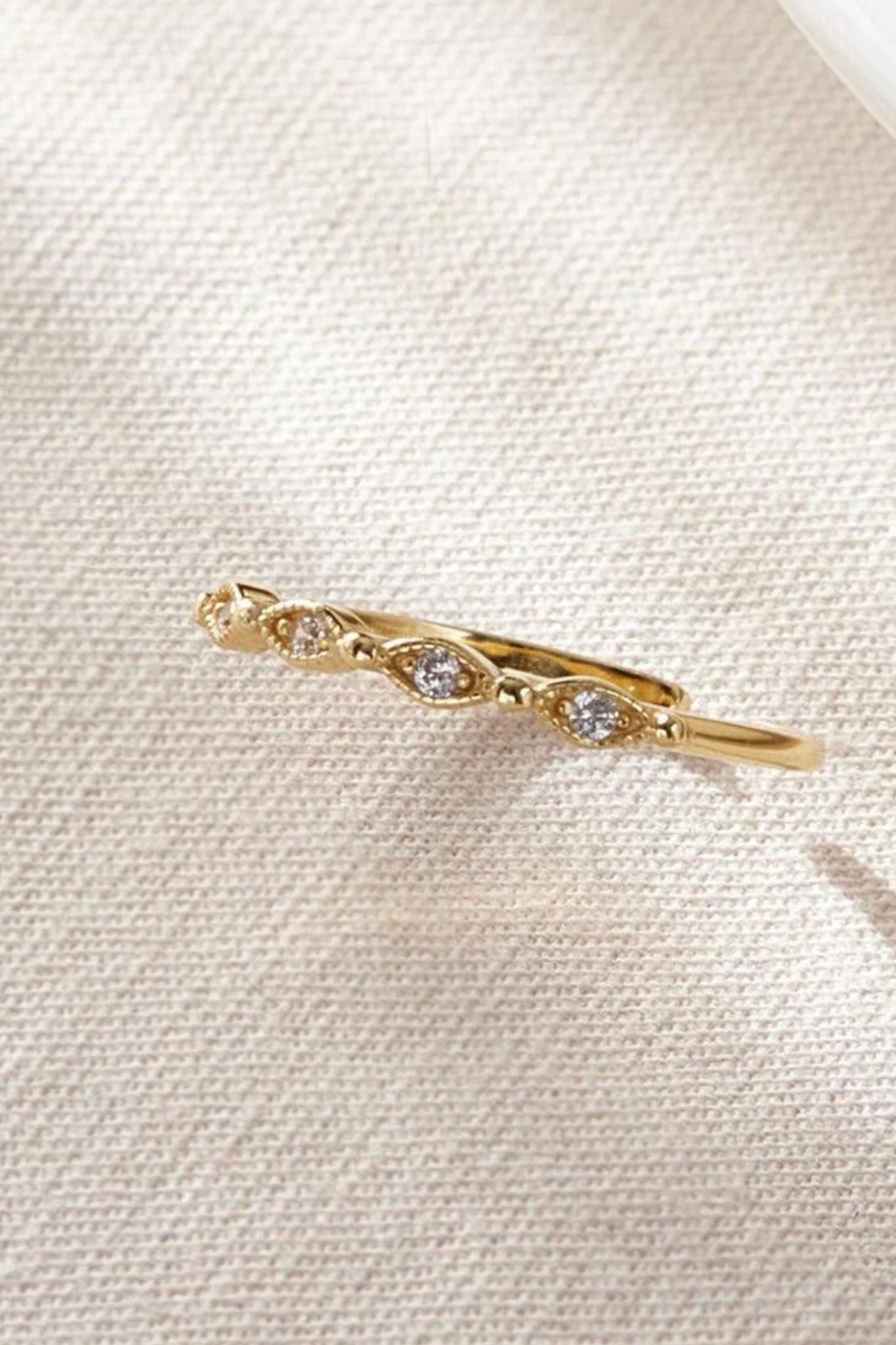 sterling-silver-cz-dainty-ring-sparkly