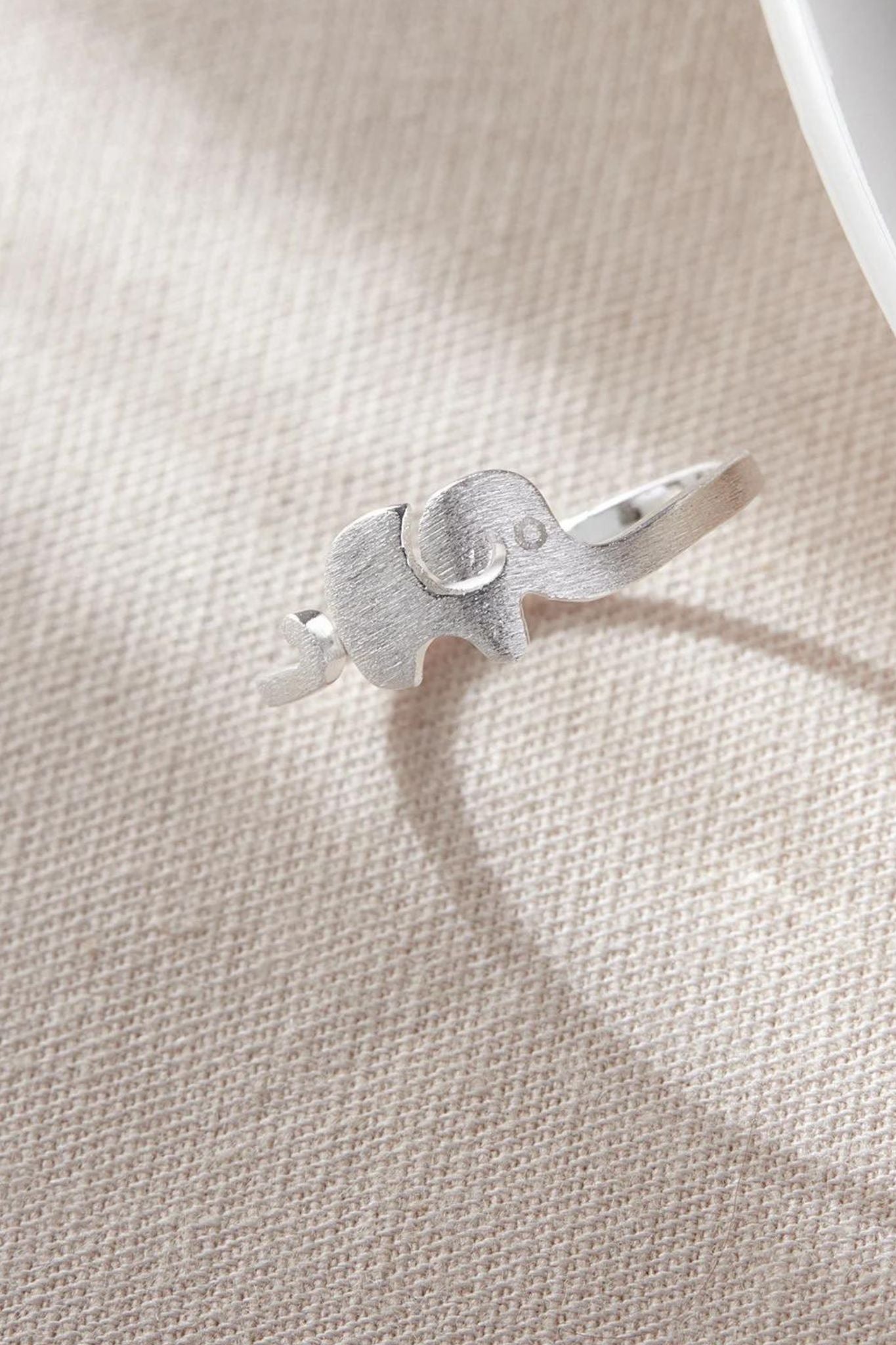 sterling-silver-elephant-ring