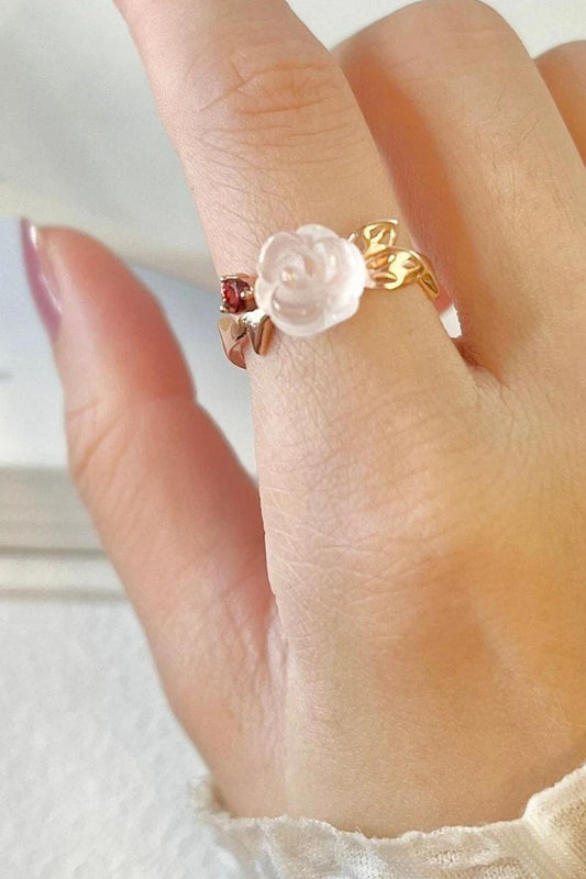 rose-gold-natural-garnet-and-quartz-floral-ring-model-finger