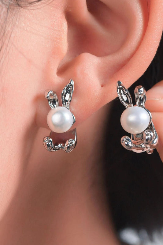 rabbit-pearl-stud-earrings-in-silver-model