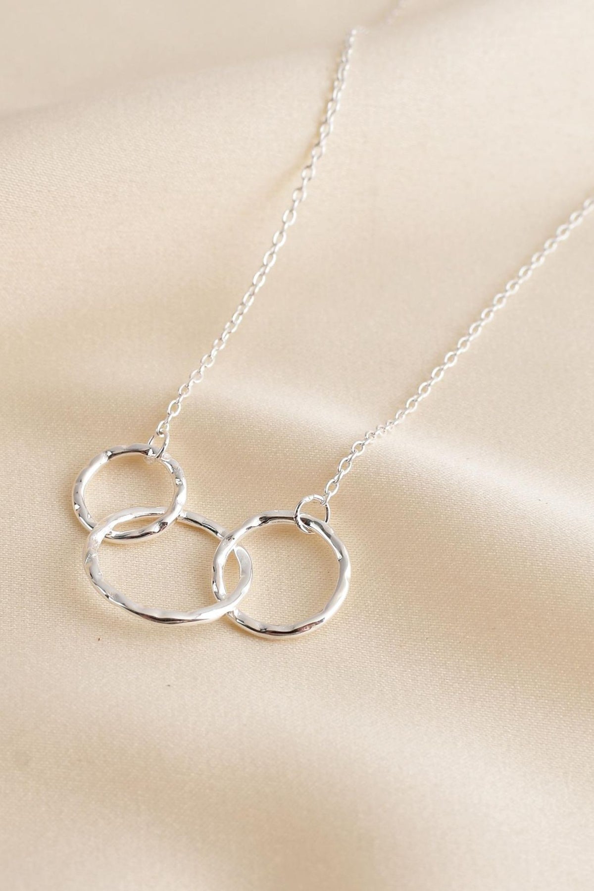 sterling-silver-three-circles-necklace-congratulations-closeup