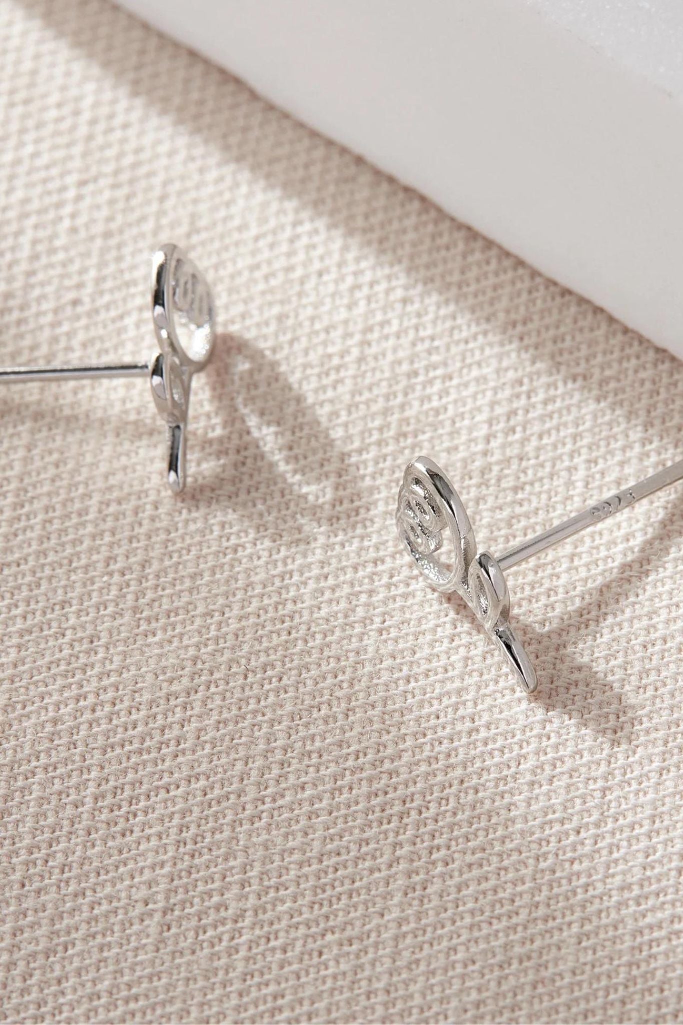 tulip-stud-earrings-pins