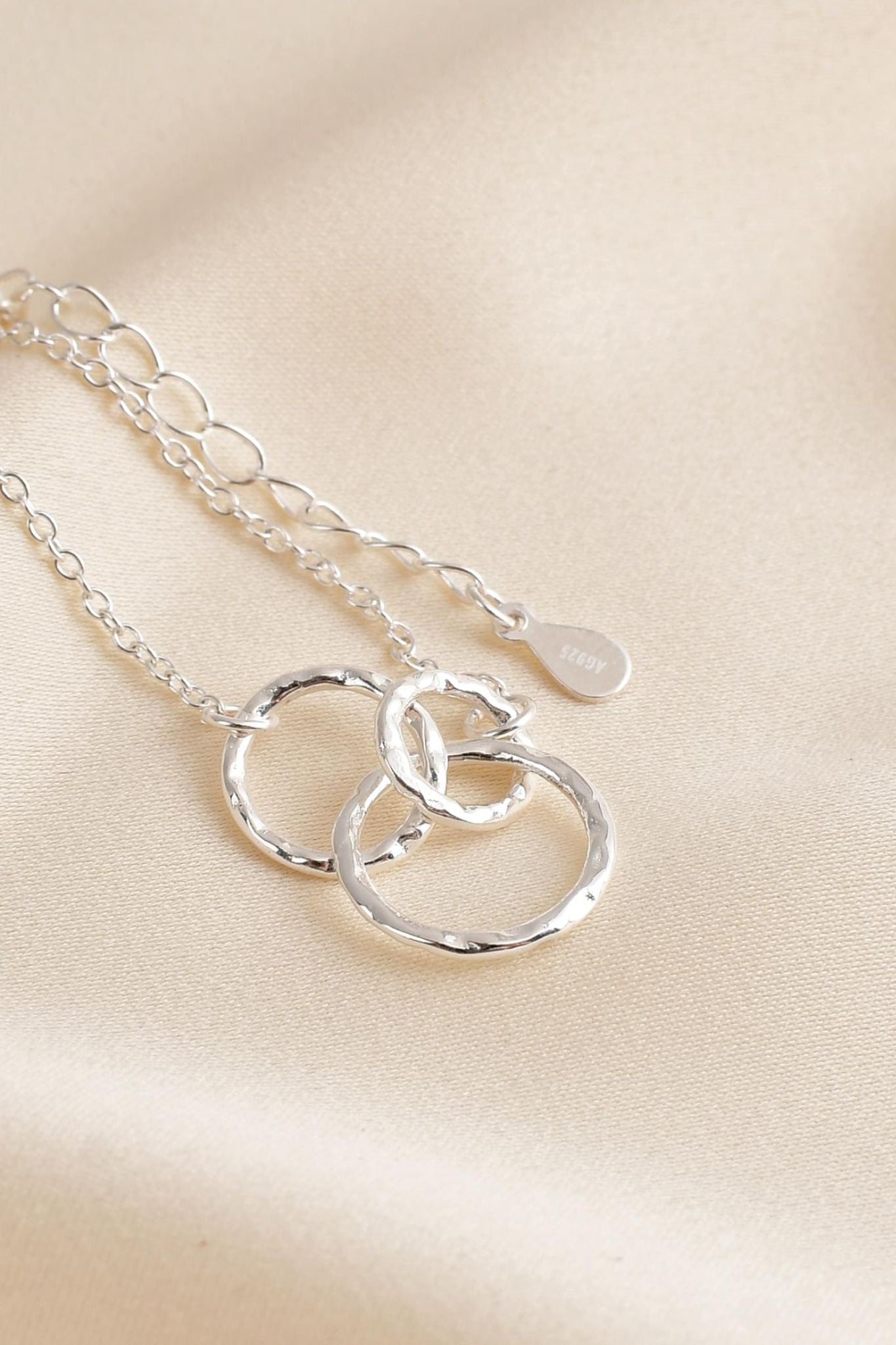 sterling-silver-three-circles-bracelet-thank-you-closeup