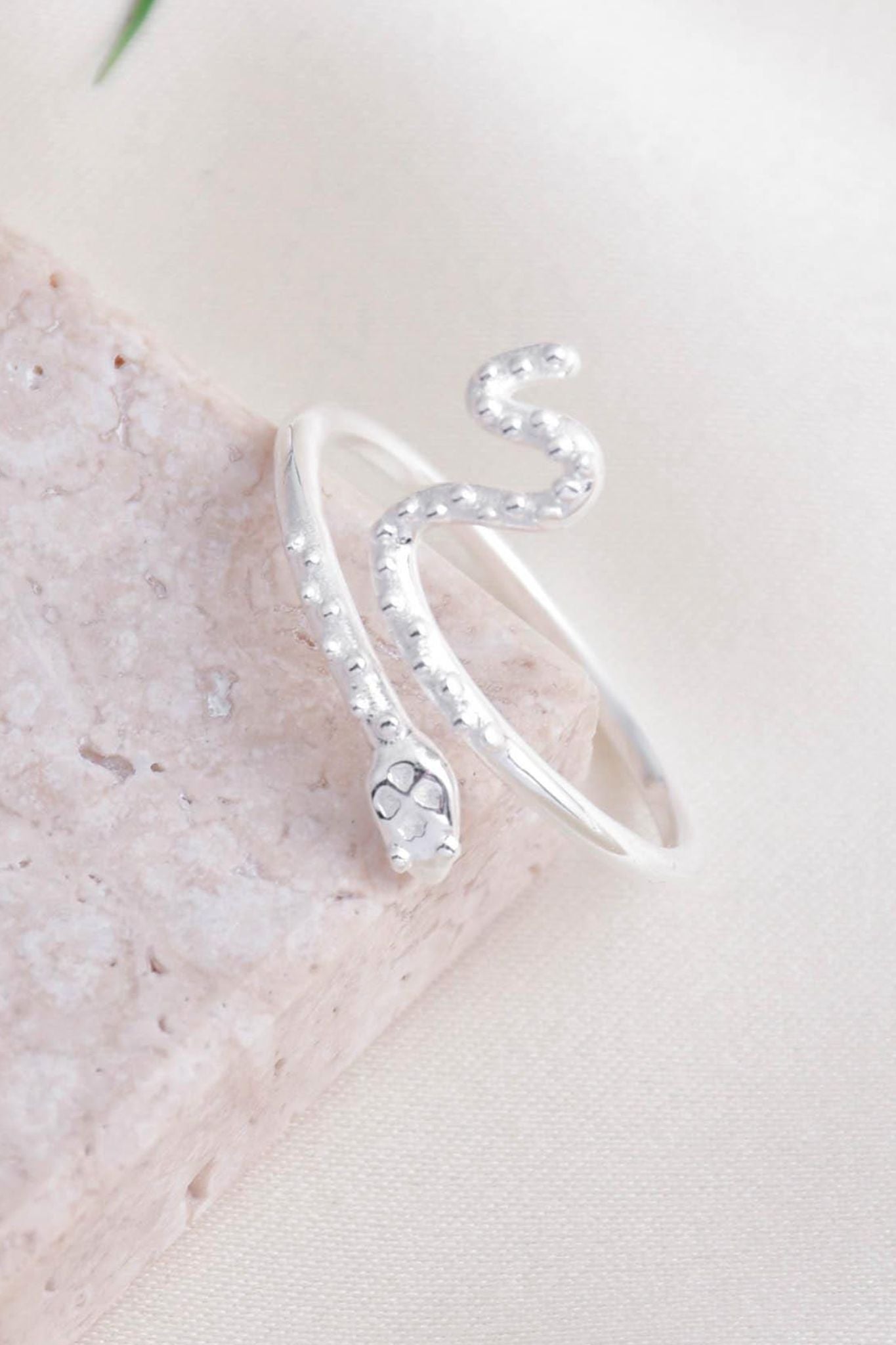 sterling-silver-snake-ring-closeup-detail