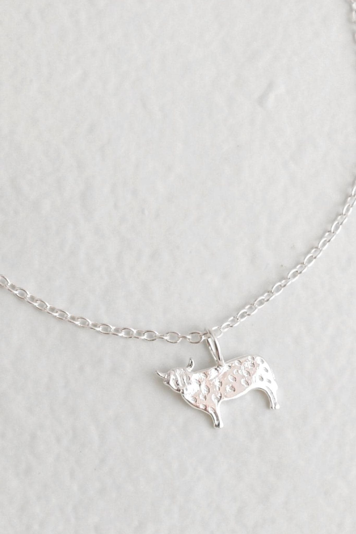 sterling-silver-scottish-highland-cow-necklace-pendant