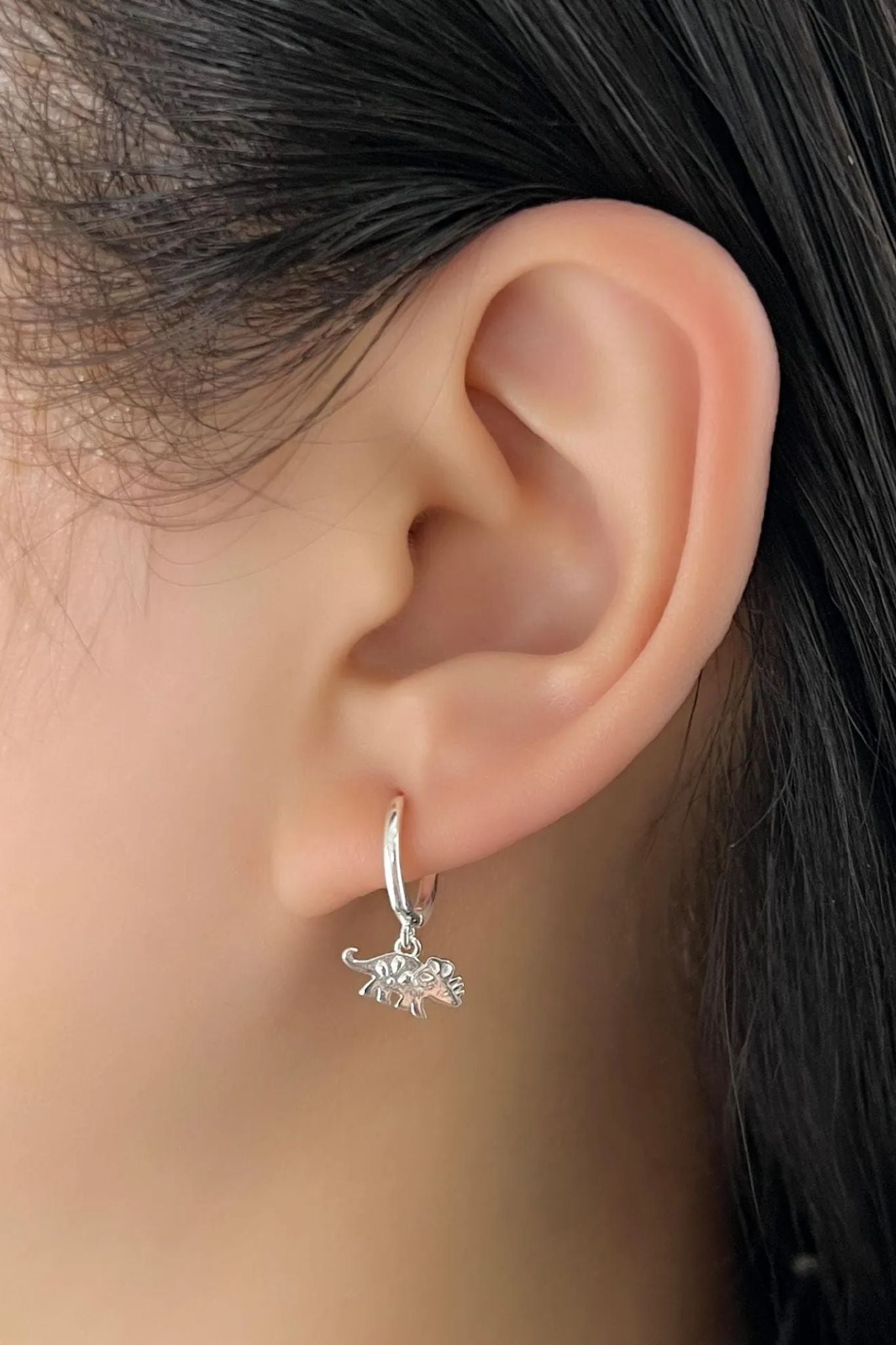 sterling-silver-triceratops-hoops-model