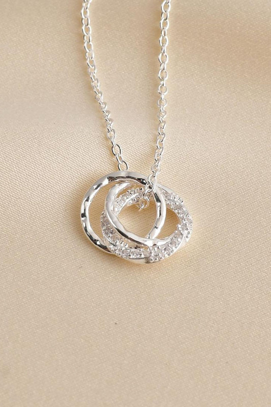 sterling-silver-cz-interlocking-rings-necklace-girlfriend-closeup