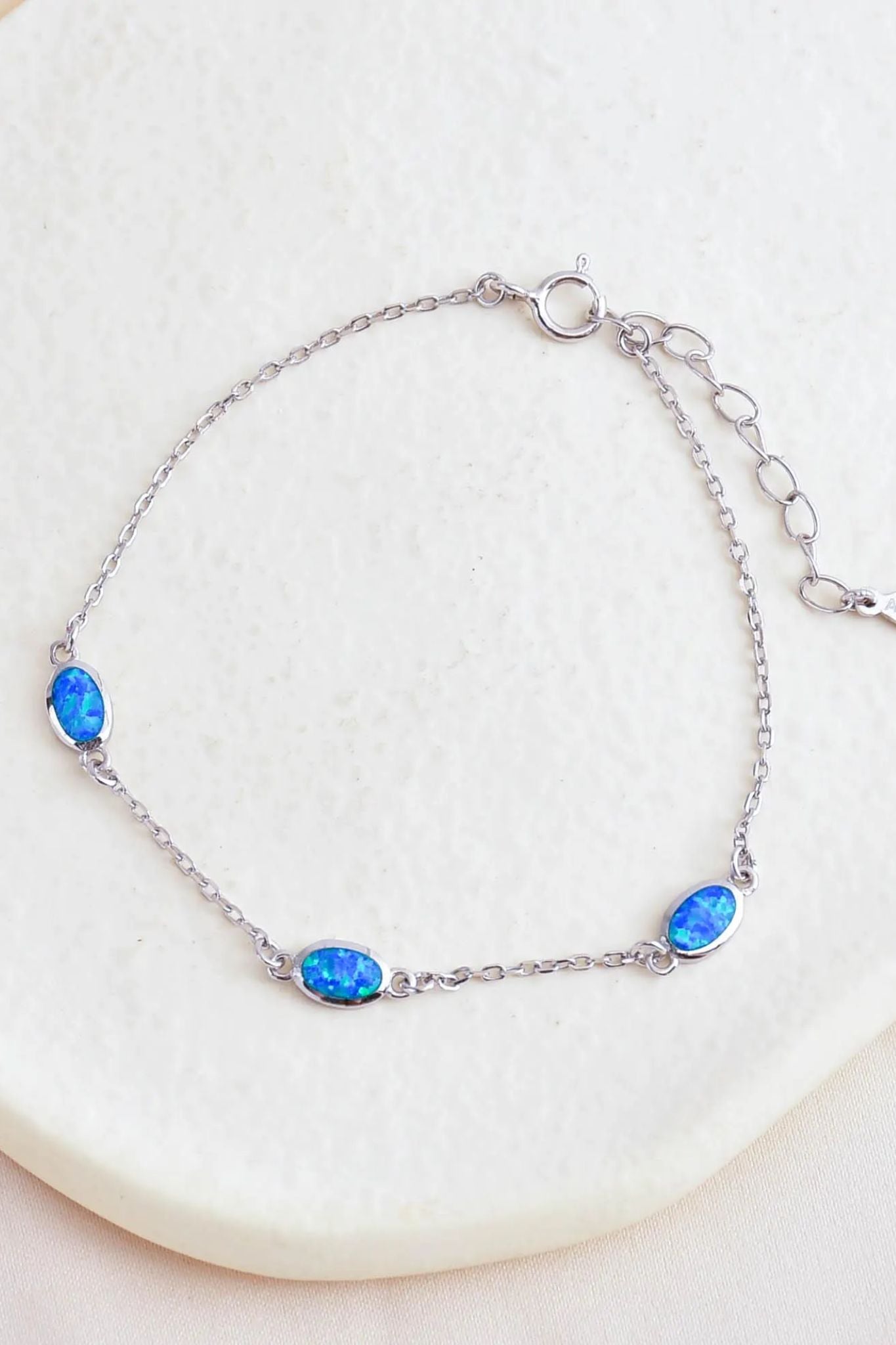 sterling-silver-blue-opal-bracelet-closeup