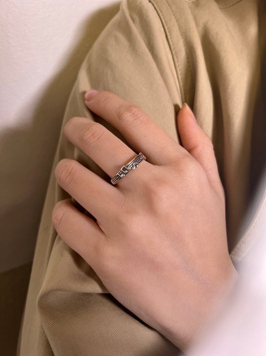sterling-silver-musical-notes-ring-model-finger