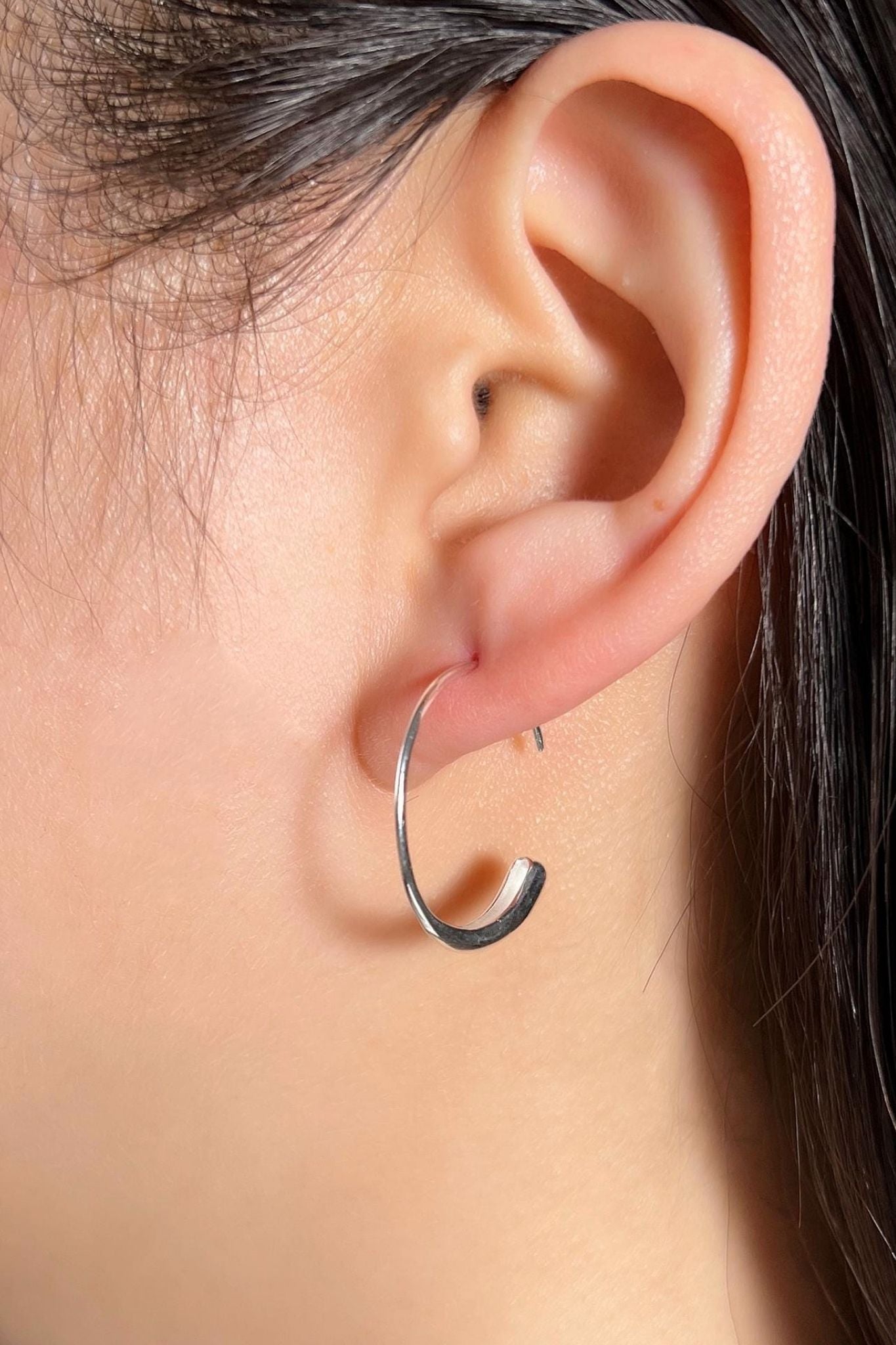 sterling-silver-threader-hoops-model