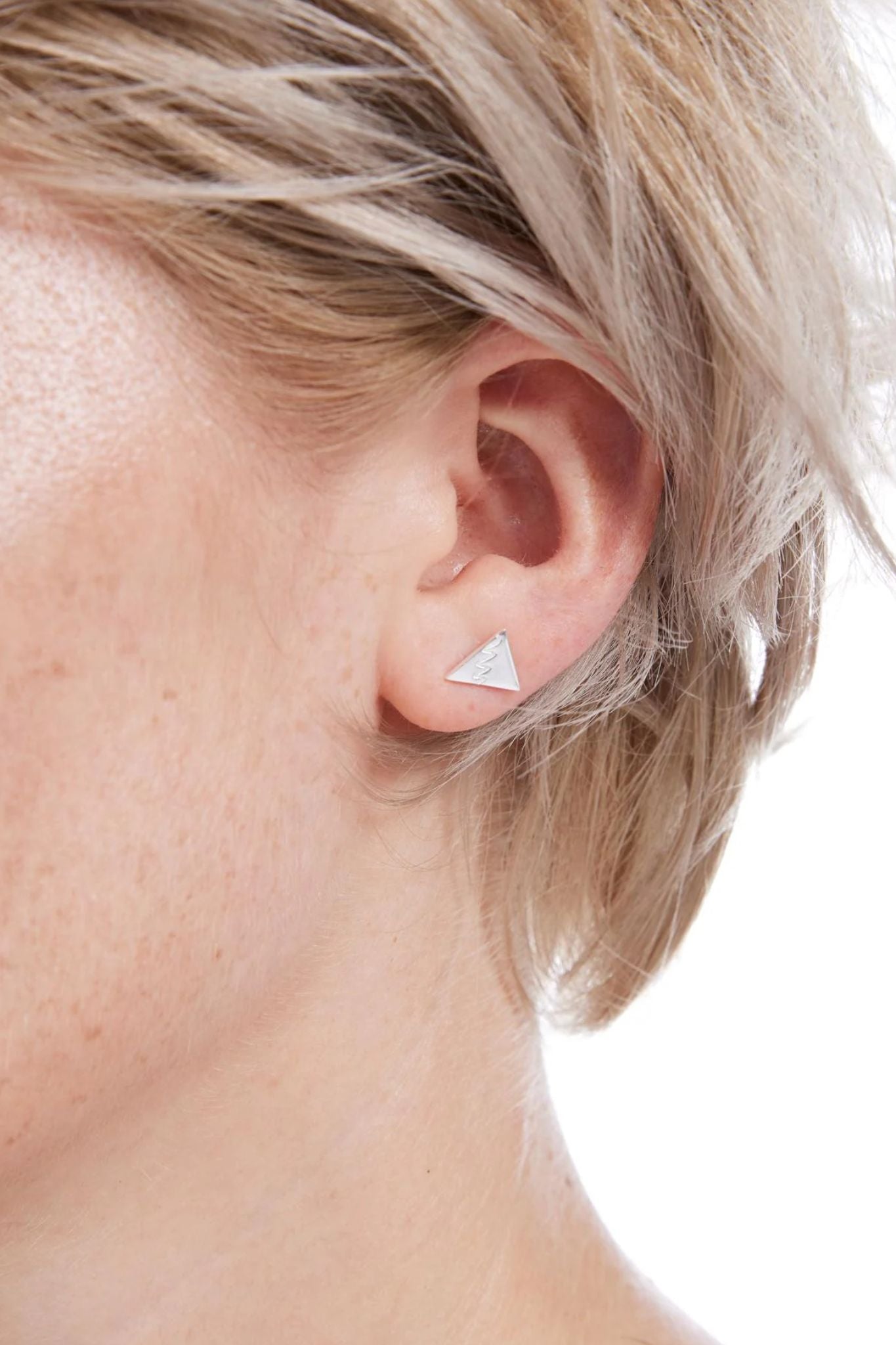 sterling-silver-mountain-studs-model