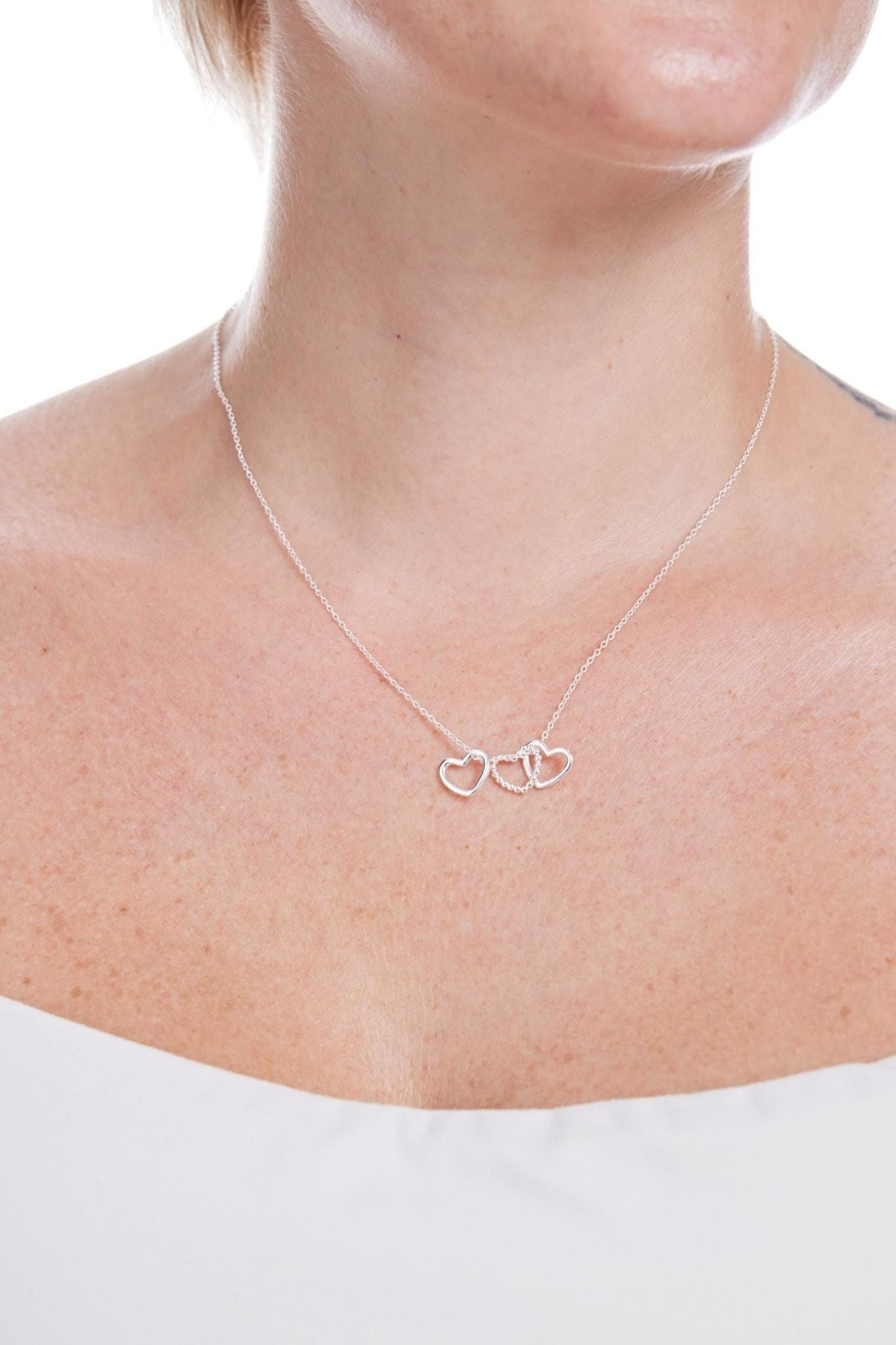 sterling-silver-three-love-heart-necklace-amazing-mum-model