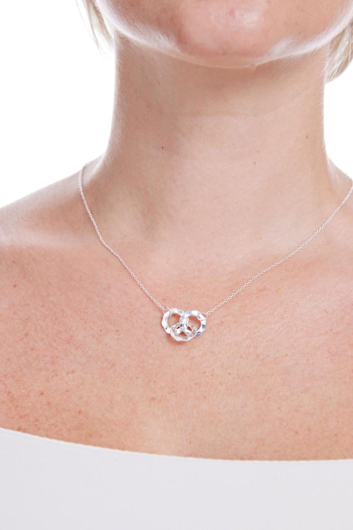 sterling-silver-hammered-triple-ring-necklace-model-neckline
