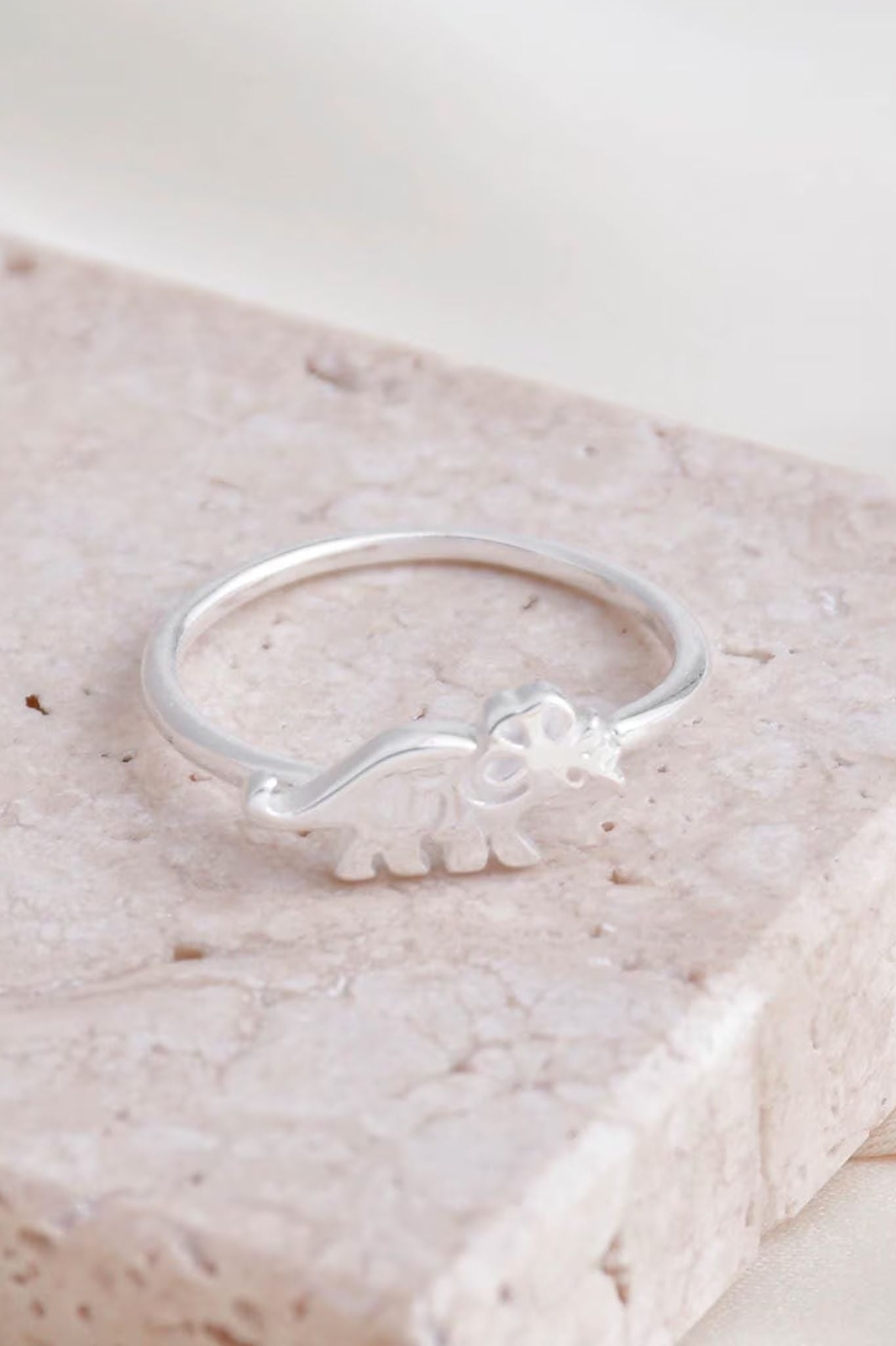 sterling-silver-triceratops-dinosaur-ring-one-size
