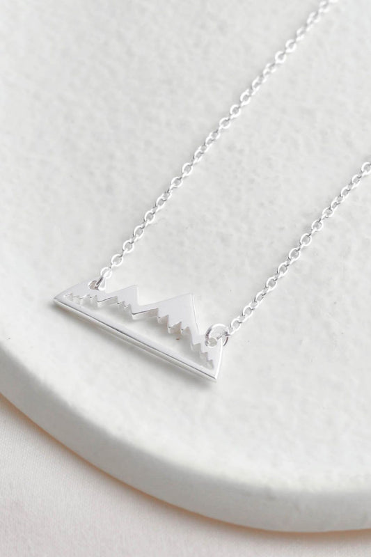 sterling-silver-snow-capped-mountain-necklace-closeup
