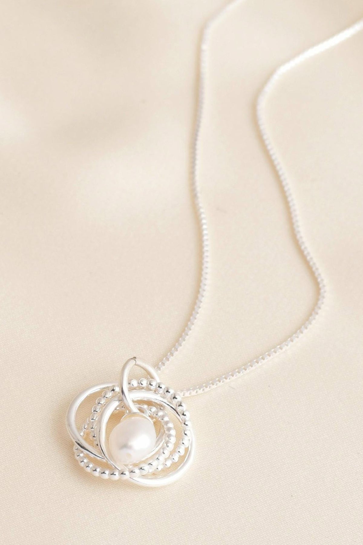 sterling-silver-freshwater-pearl-necklace-40th