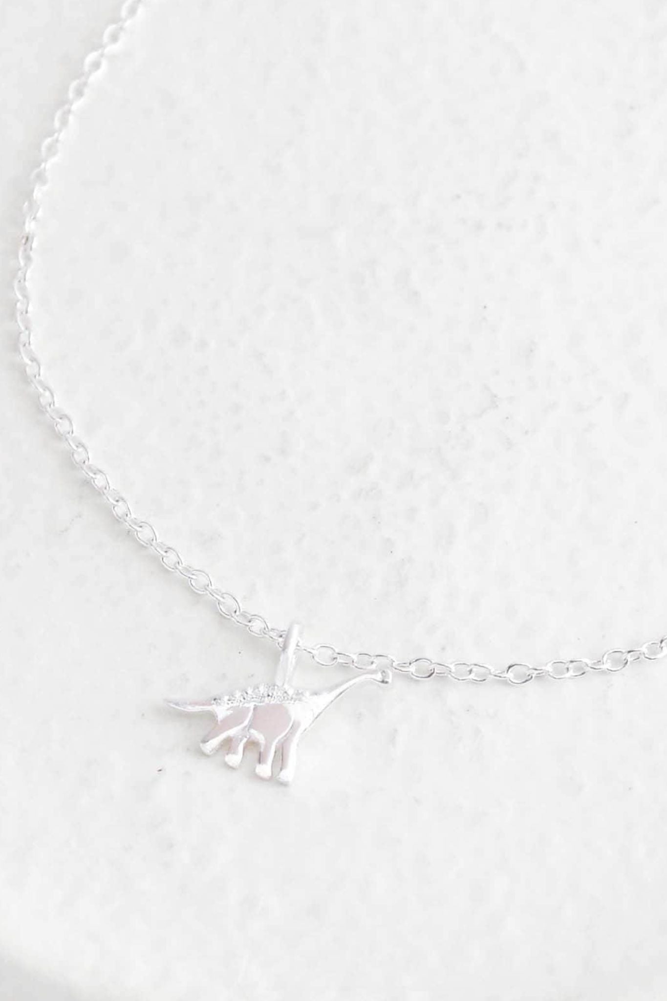 sterling-silver-brontosaurus-dinosaur-necklace-closeup