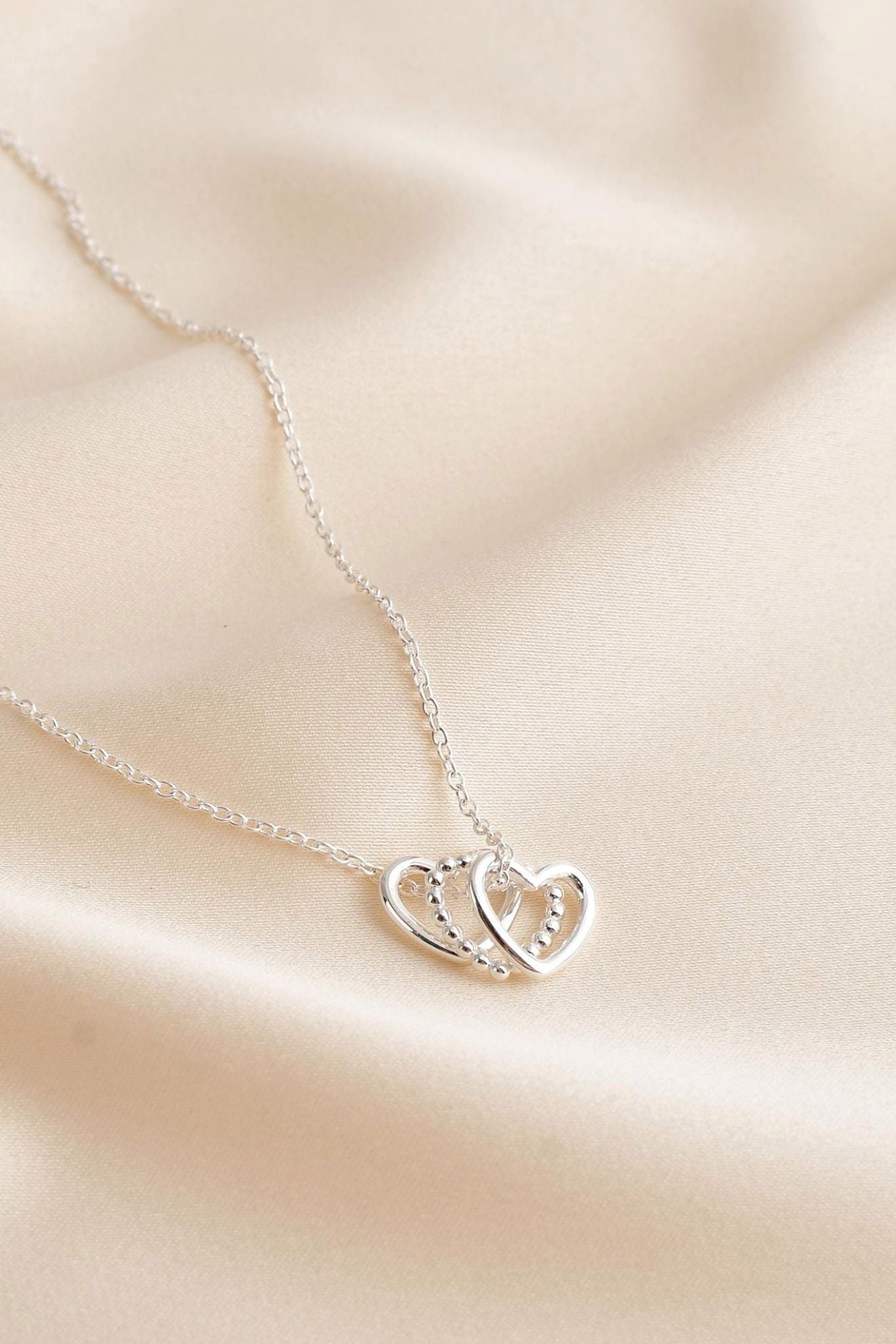 sterling-silver-three-love-heart-necklace-amazing-mum-lying-flat