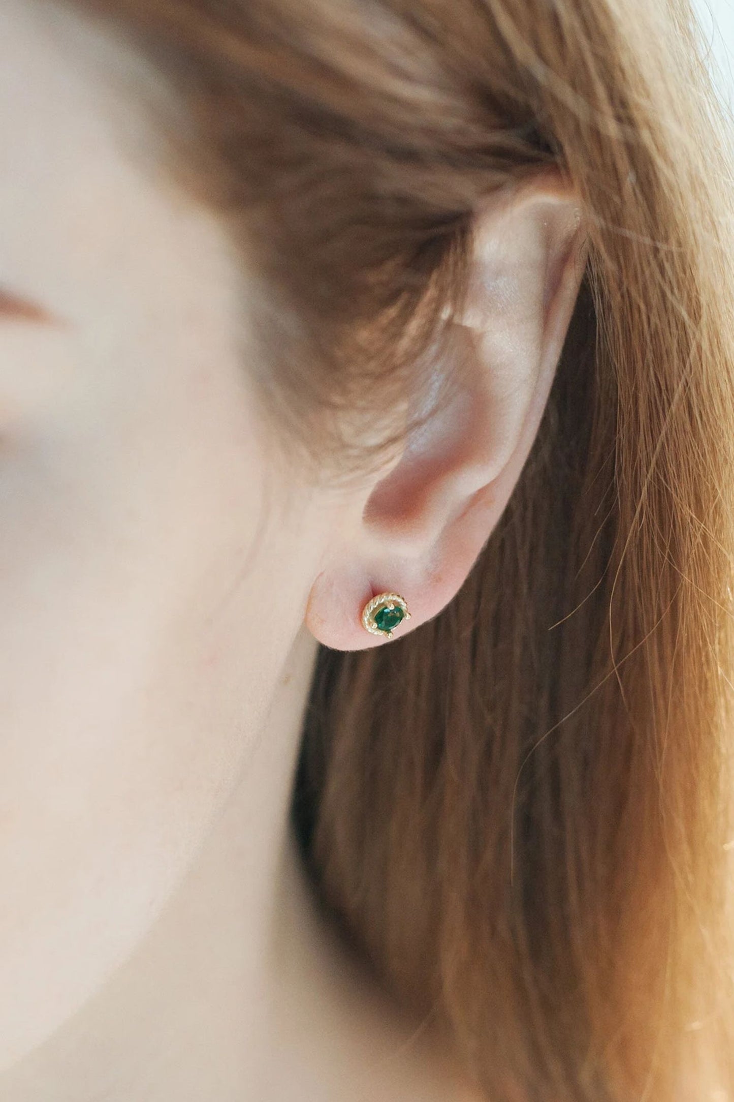 sterling-silver-round-emerald-green-studs-in-gold-model
