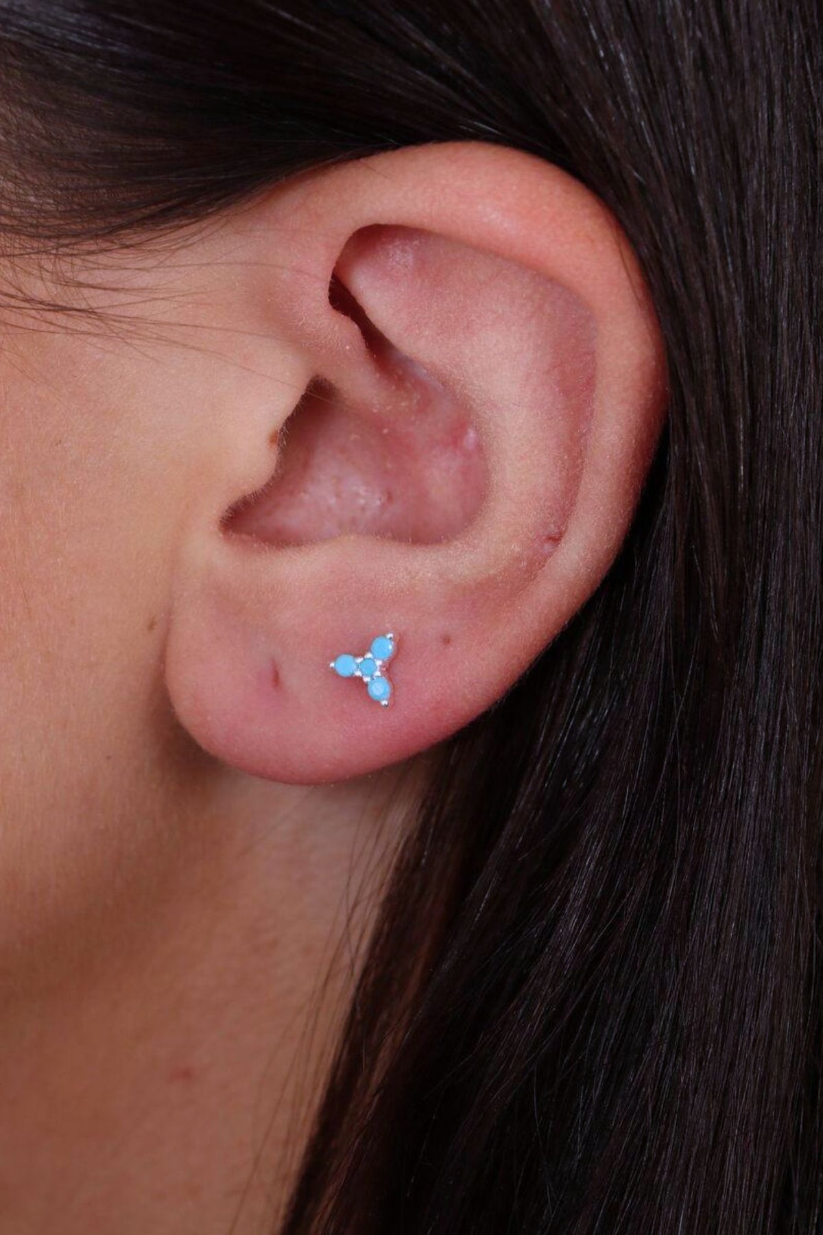 sterling-silver-turquoise-flower-studs-model