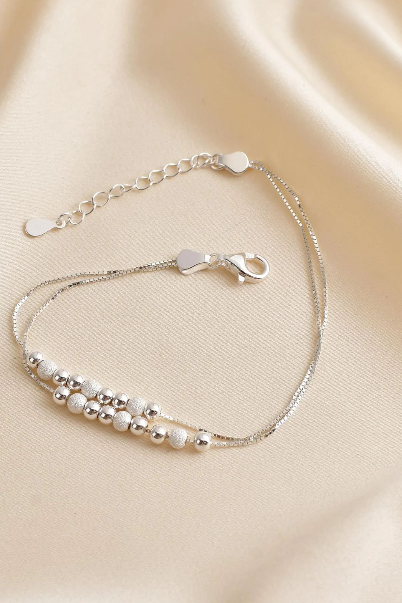 sterling-silver-frosted-bead-bracelet-18th-lying-flat