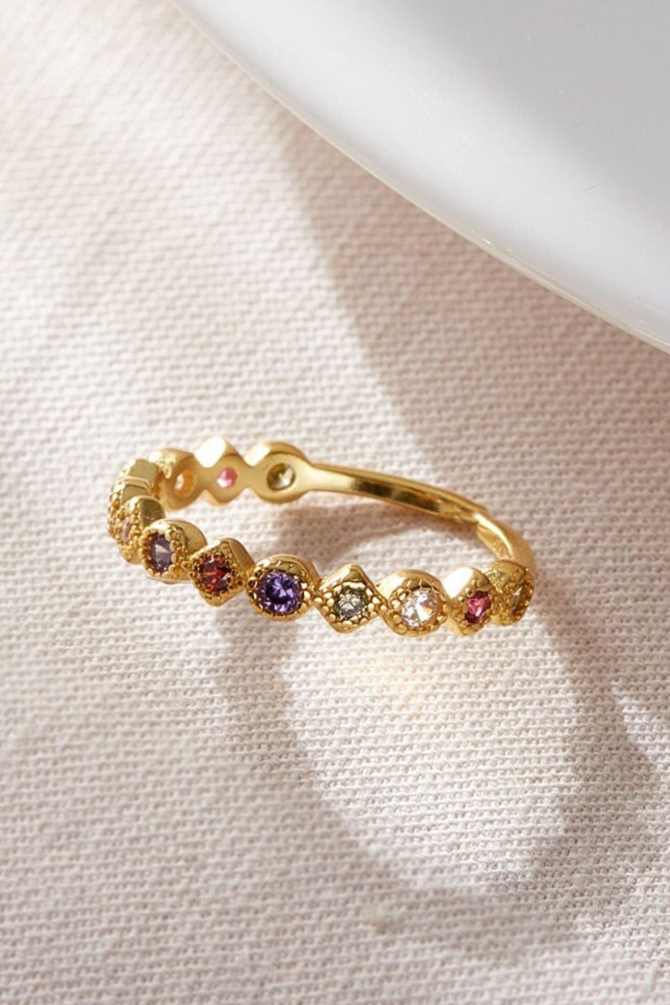 sterling-silver-cz-rainbow-ring-closeup