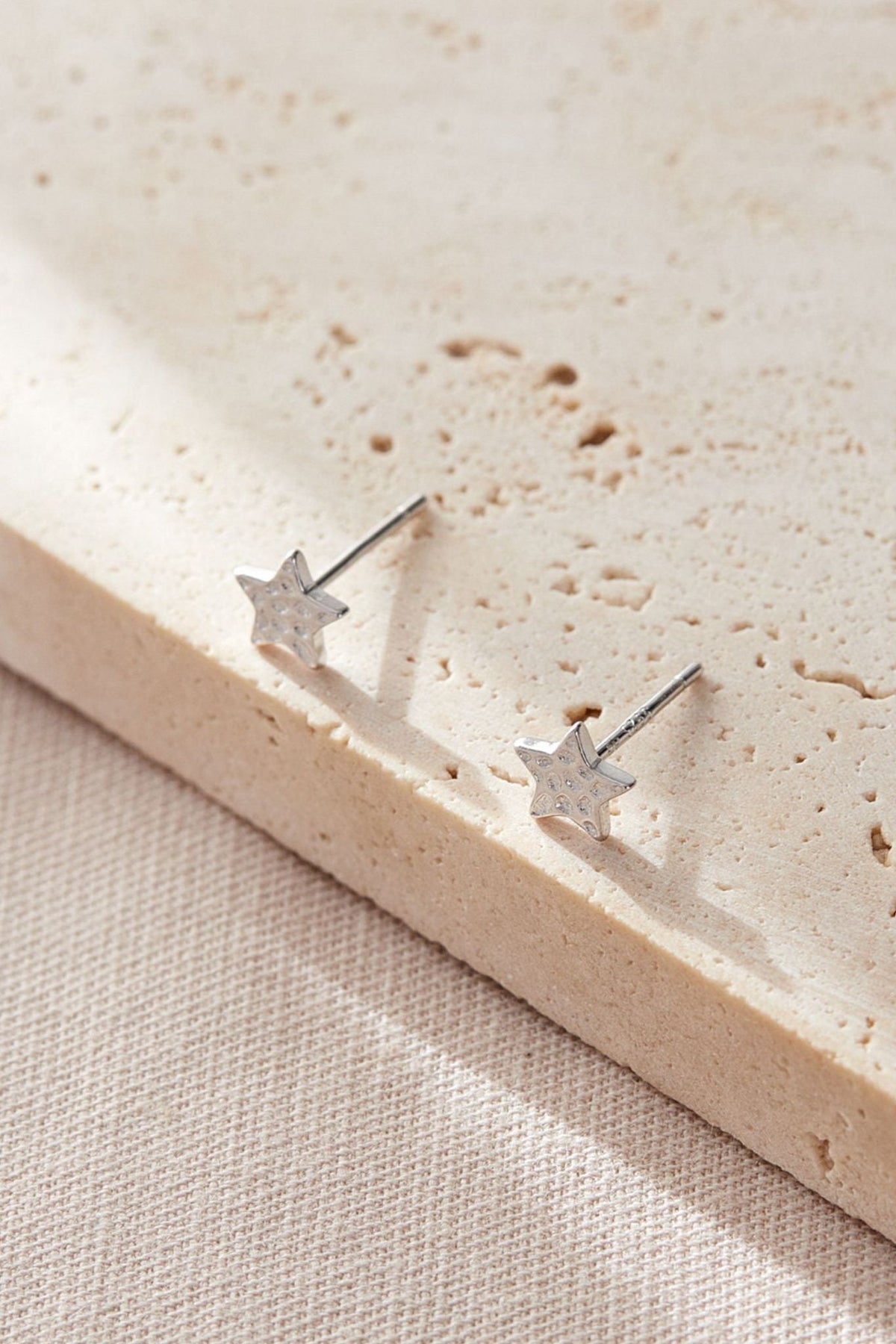 sterling-silver-hammered-star-studs-6mm-in-silver