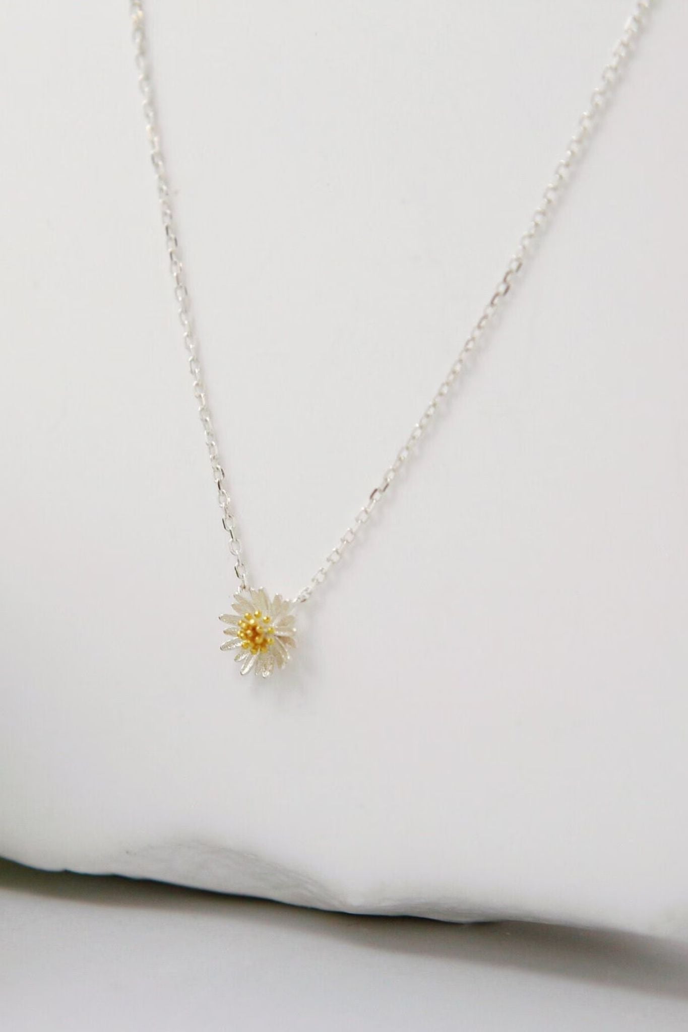 sterling-silver-daisy-necklace-chain