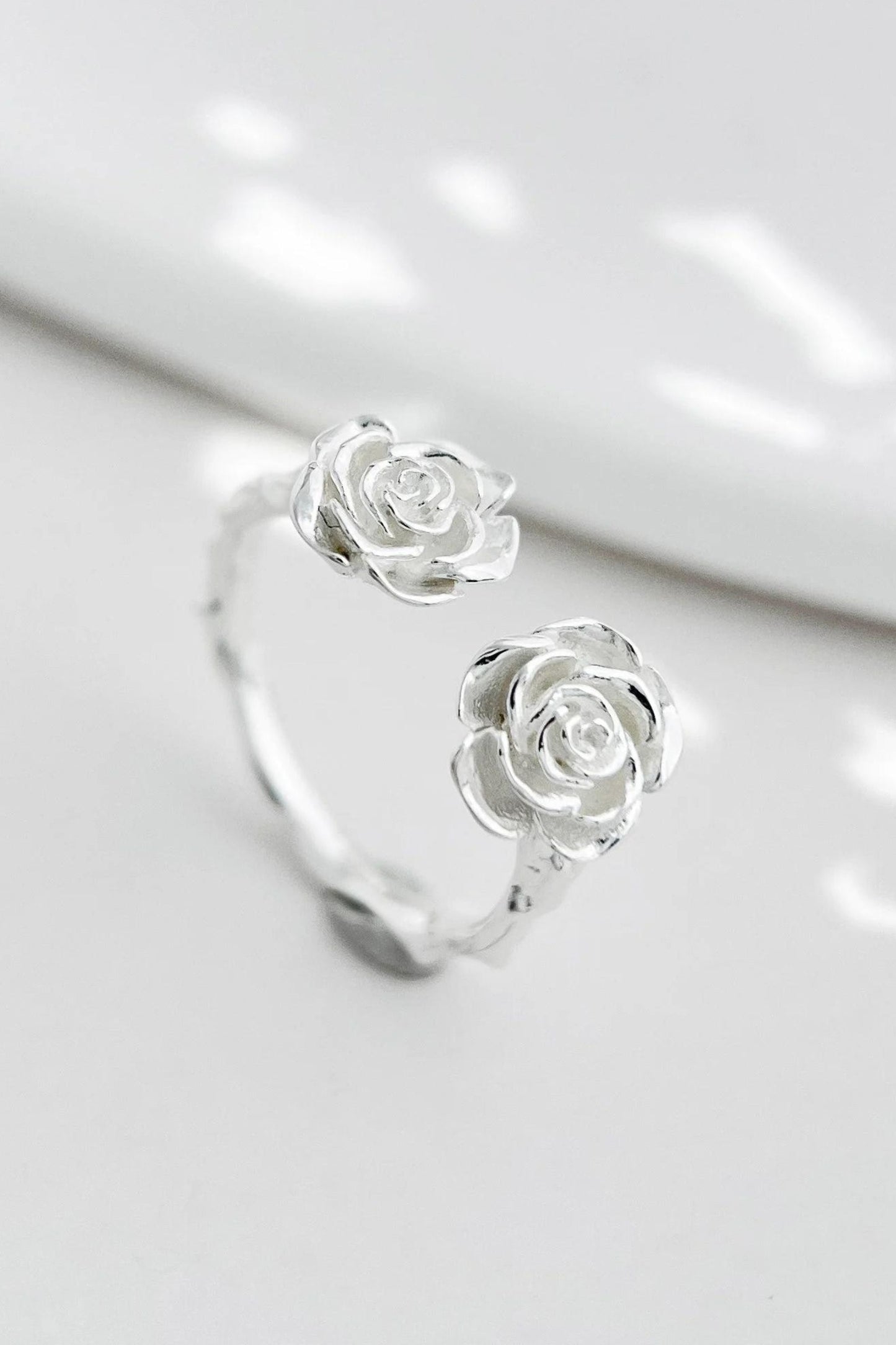 sterling-silver-rose-open-ring-closeup