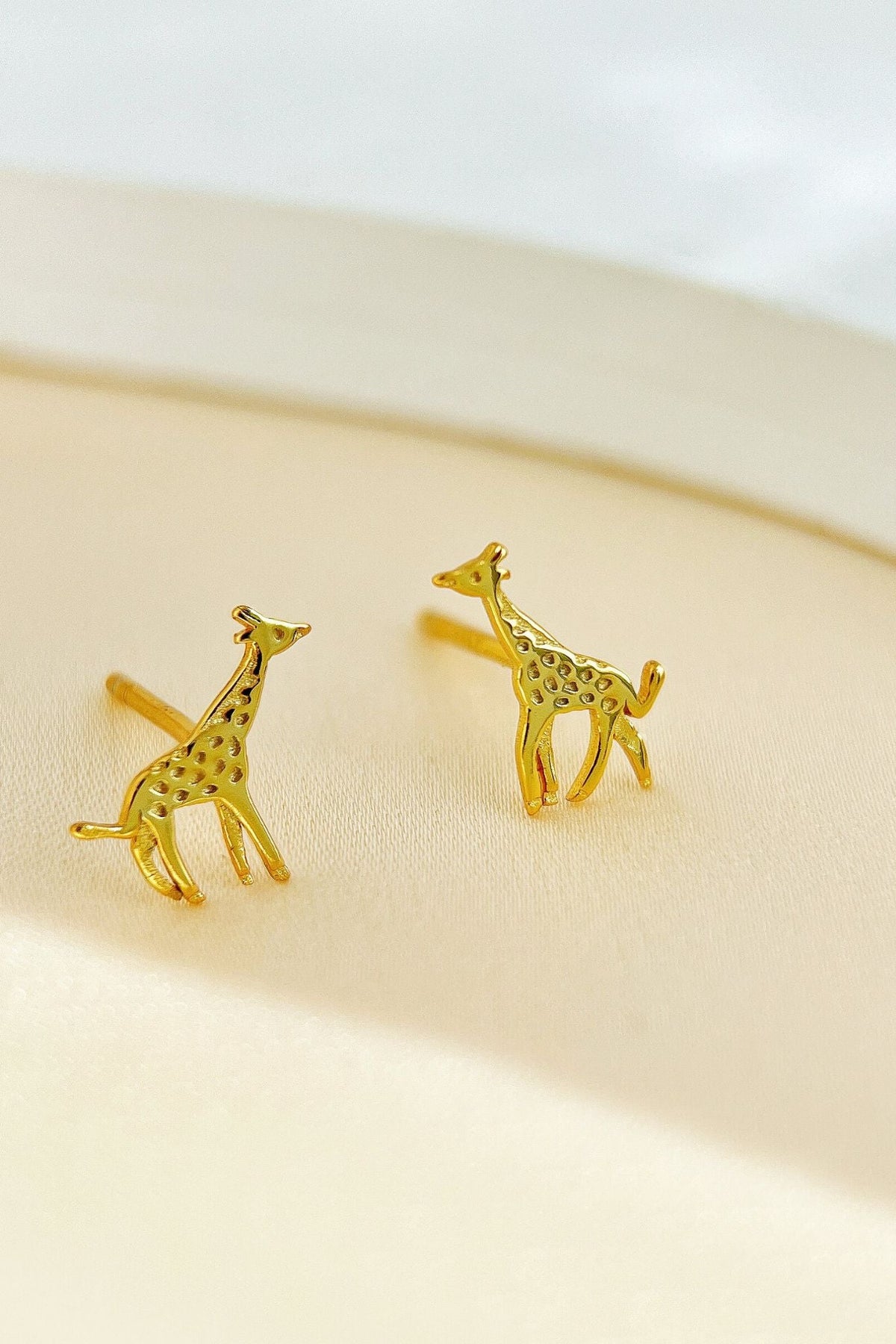 sterling-silver-giraffe-studs-in-gold