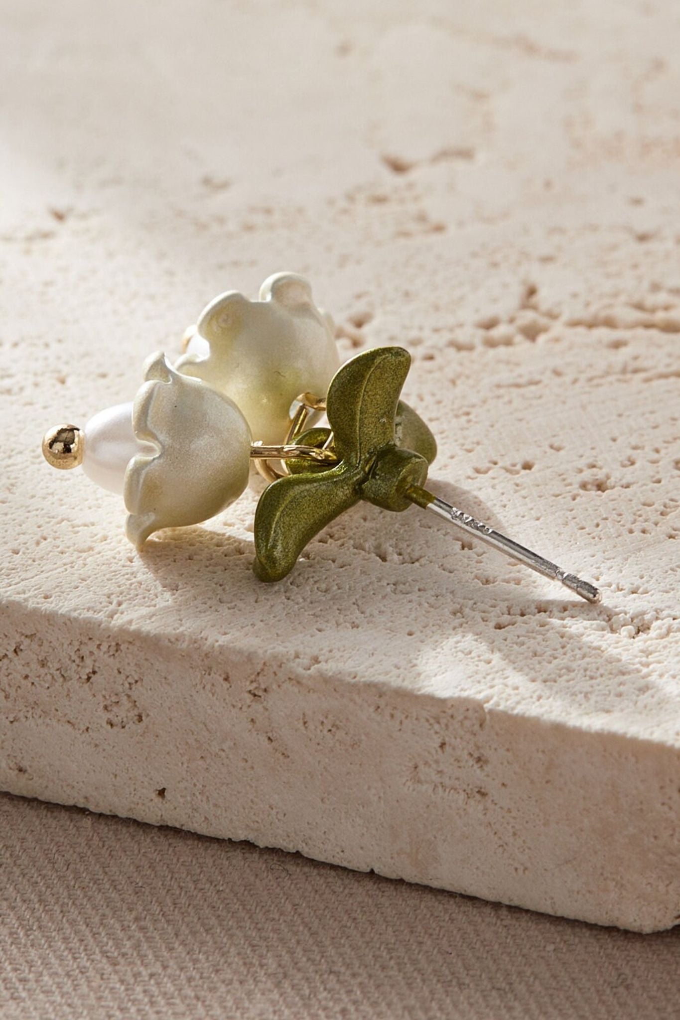 lily-of-the-valley-floral-earrings