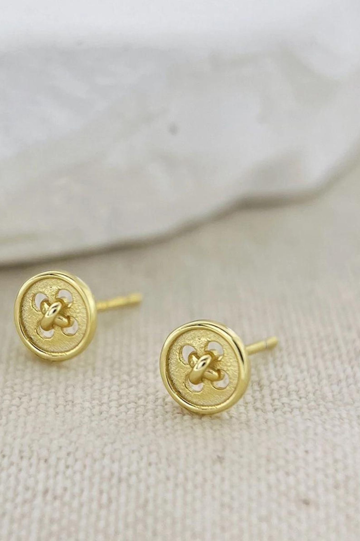 sterling-silver-button-stud-in-gold