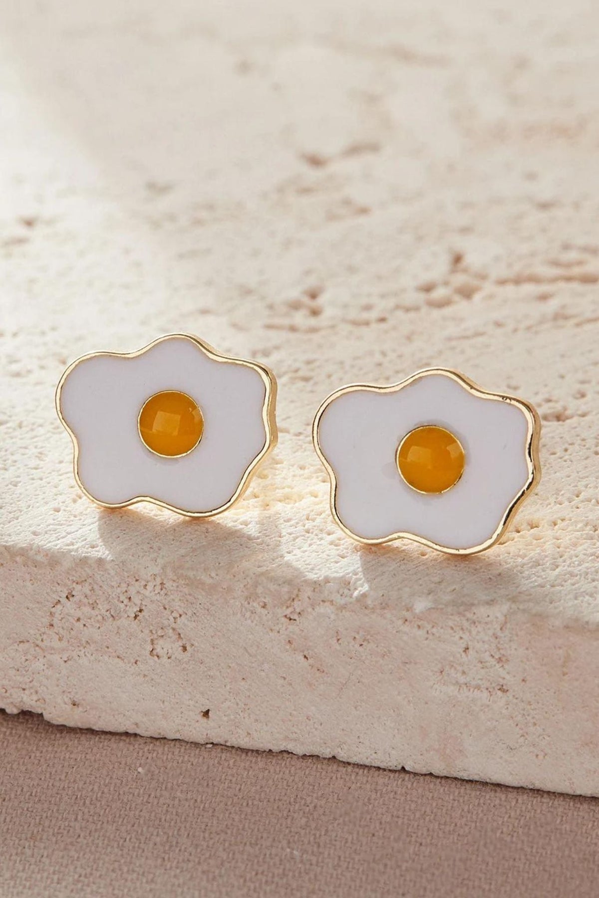 fried-egg-studs
