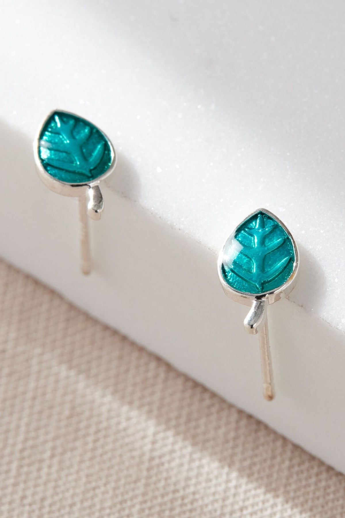 turquoise-leaf-stud-earrings-closeup