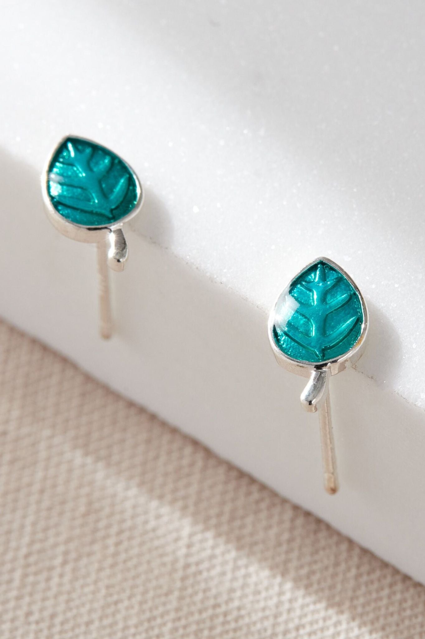 turquoise-leaf-stud-earrings-closeup