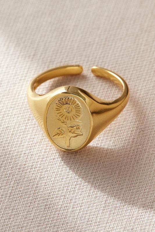sterling-silver-floral-signet-ring-in-gold-closeup