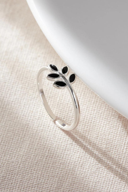 sterling-silver-leaf-ring-in-silver-black