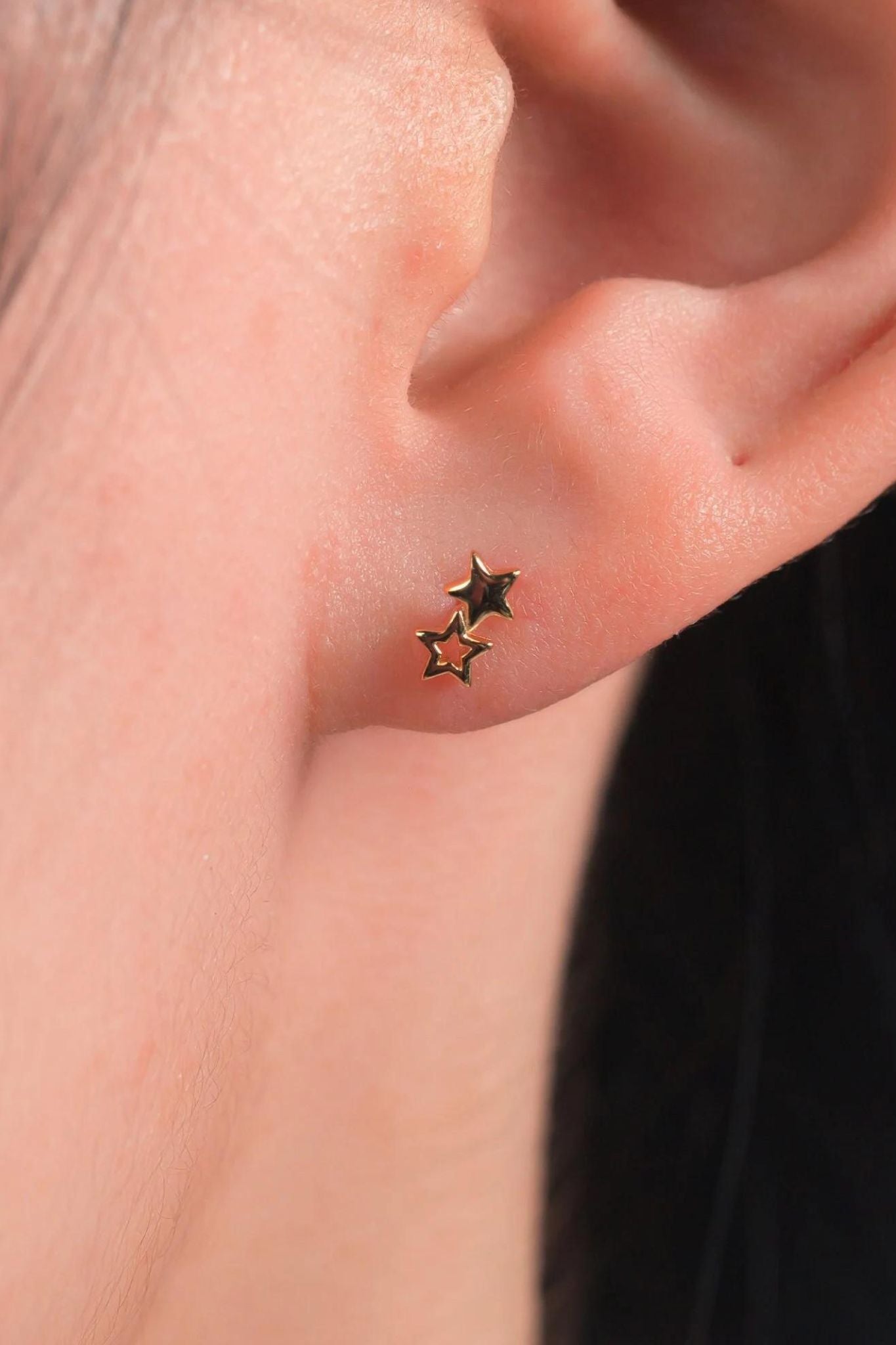 sterling-silver-double-star-studs-6mm-in-gold-model