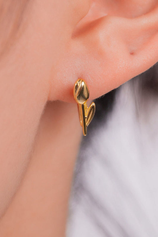 sterling-silver-tulip-hoops-in-gold-model