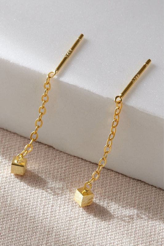 sterling-silver-geometric-threader-earrings-in-gold-closeup