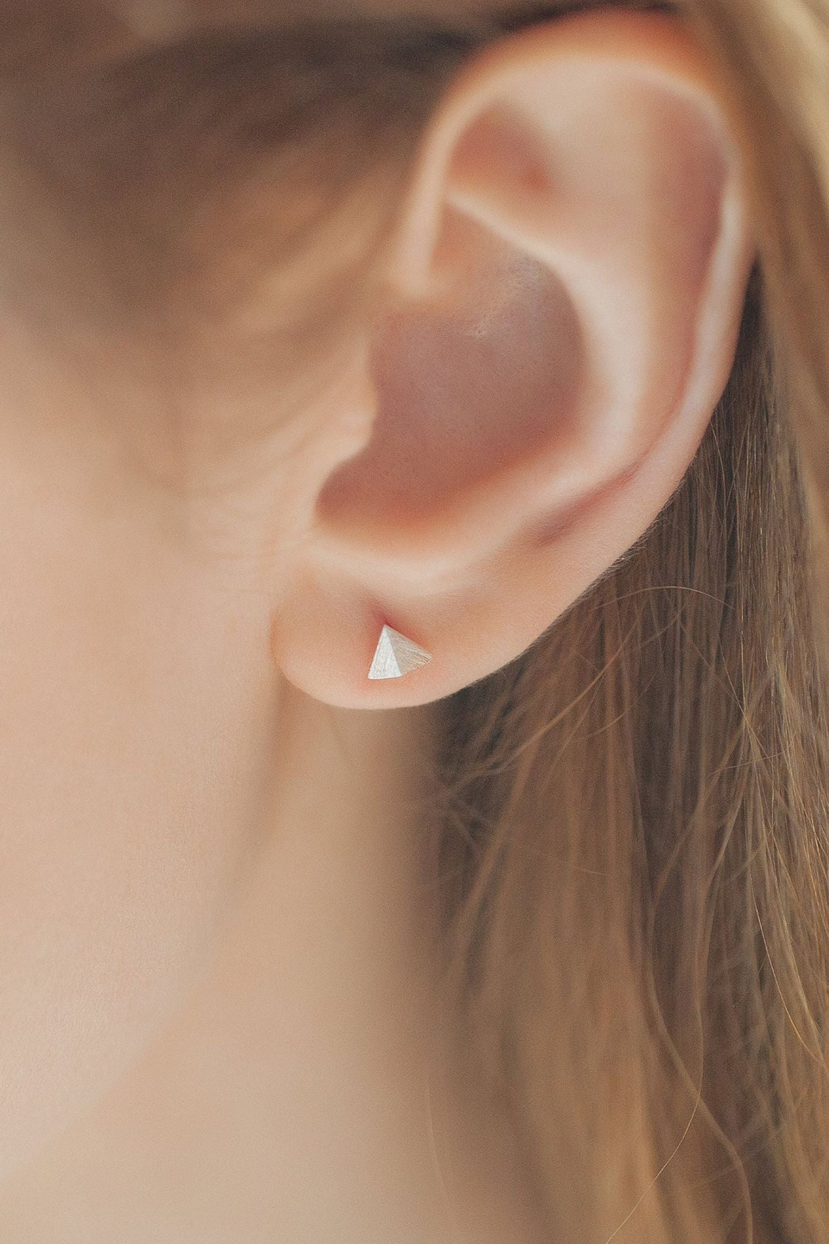 sterling-silver-pyramid-studs-model