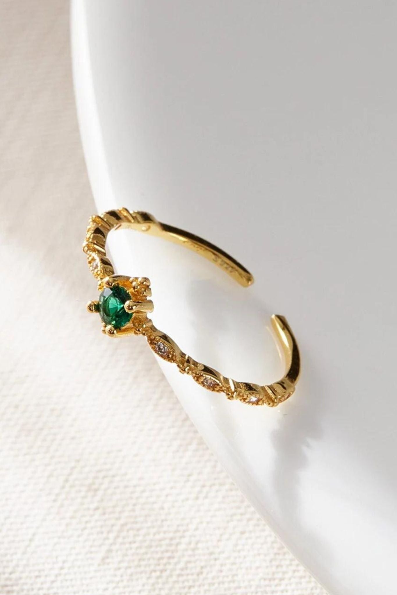 sterling-silver-emerald-green-cz-adjustable-ring-open-band