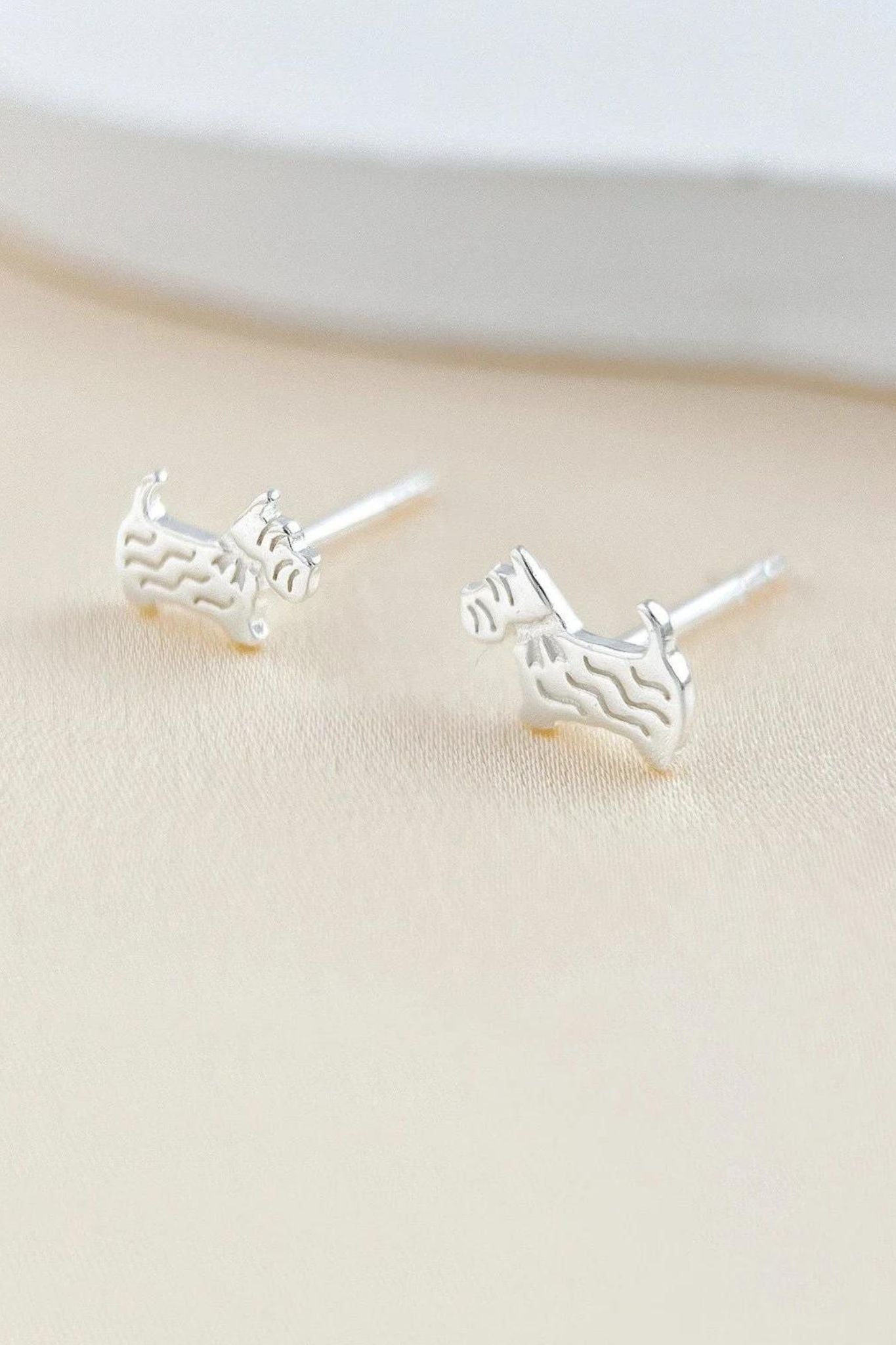 sterling-silver-scottie-dog-studs-in-silver