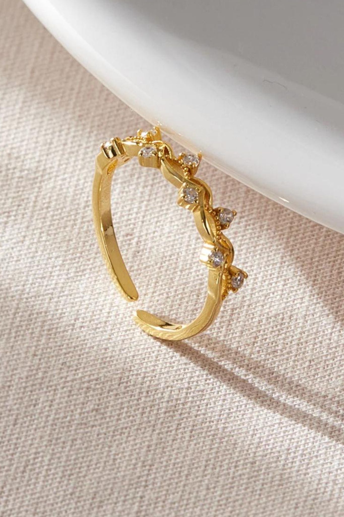 sterling-silver-cz-branch-ring-closeup