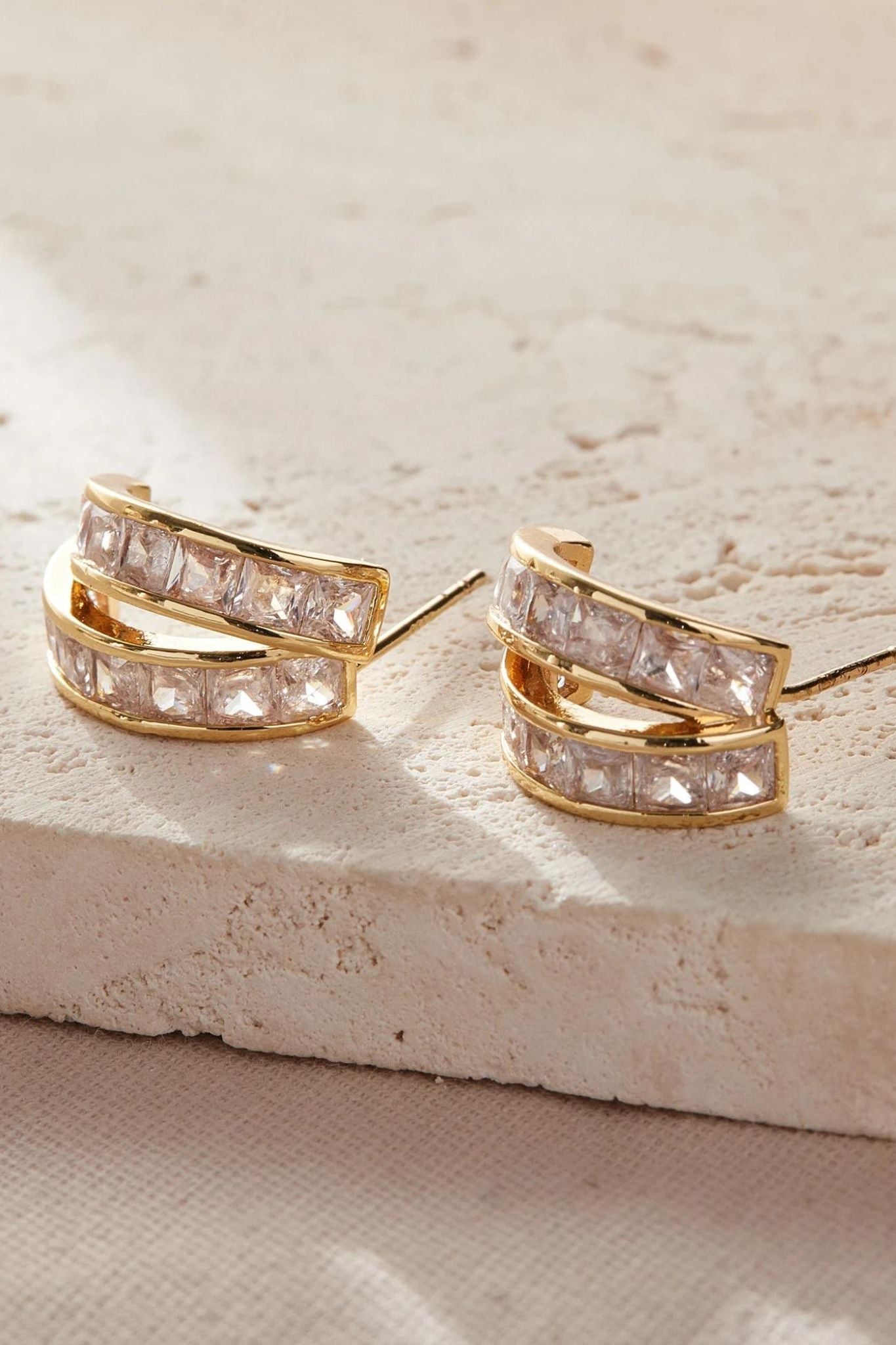 cz-sparkly-half-hoop-earrings-closeup