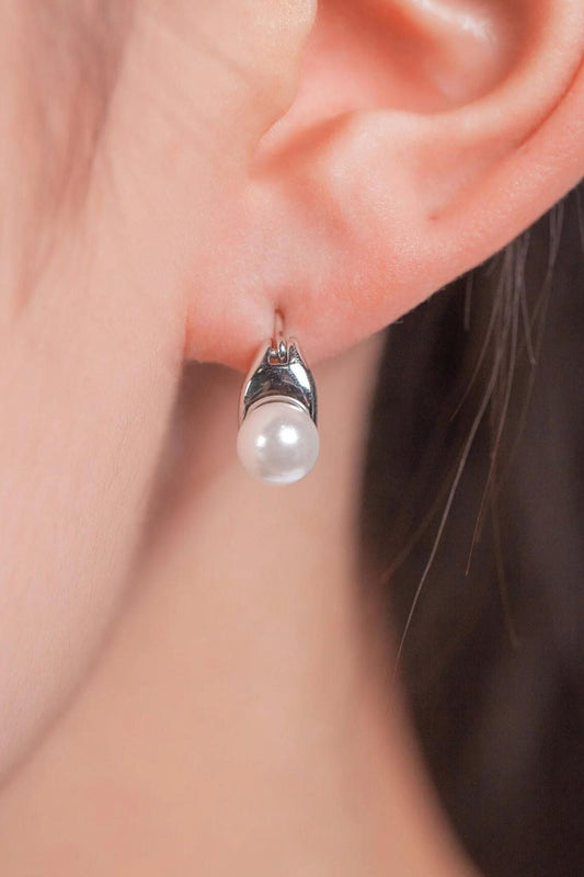 pearl-hoop-earrings-model