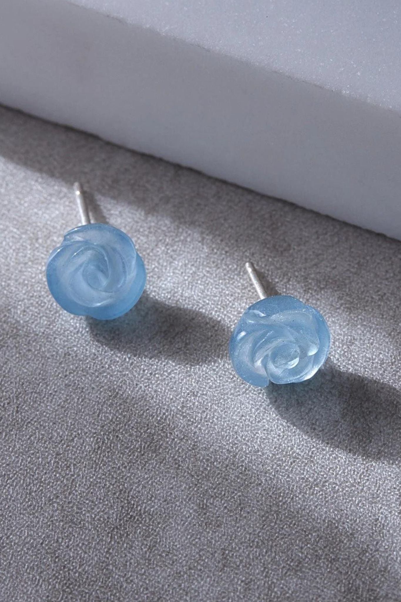 blue-crystal-rose-flower-studs